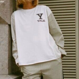 NWT YALE™ UNIVERSITY T-SHIRT Size Small